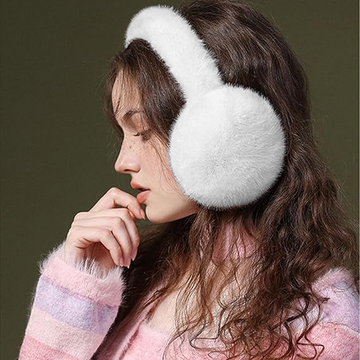 Winterwarme Ohrenschützer aus Kaninchenfell